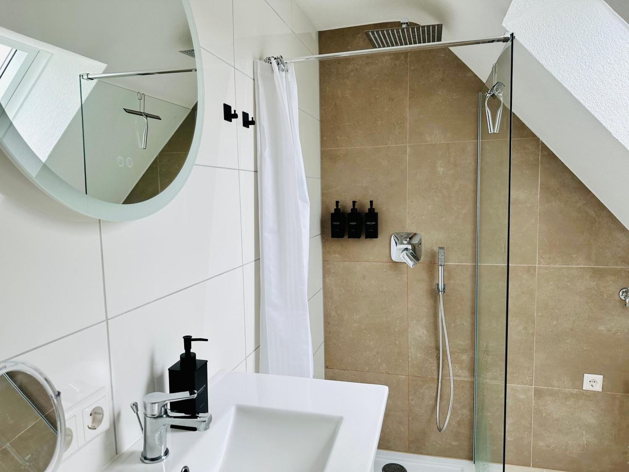 Bergblick-Apartment Istayunixi Seenaehe-Workspace-Netflix I Keine Monteure FDH Eksteriør billede